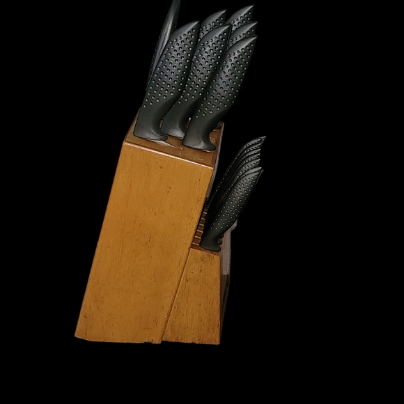 Titanium II Professional Knives Set of 15 with Knife Block Wooden Storage Holder - Picture 10 of 15